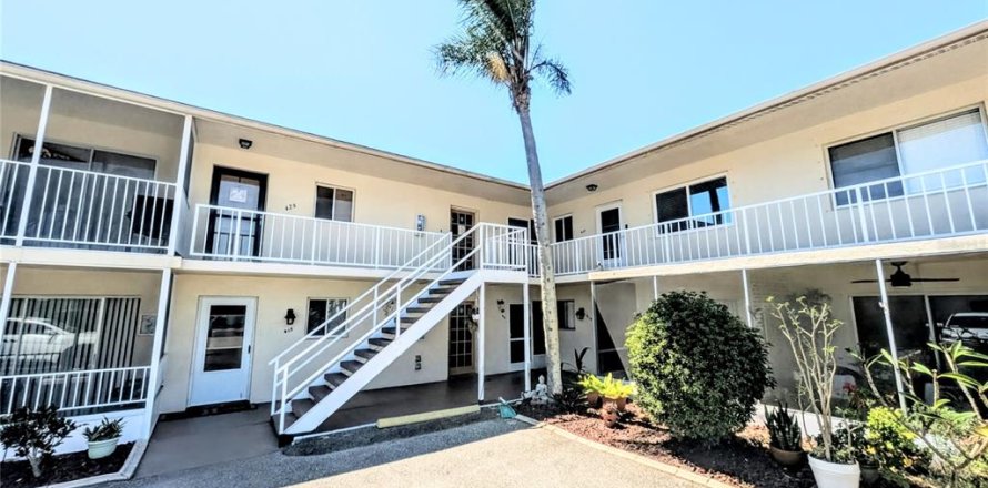 Condo in Venice, Florida, 2 bedrooms  № 2197451