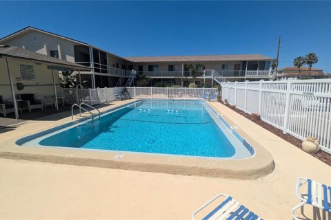 Condo in Venice, Florida, 2 bedrooms  № 2197451 - photo 16