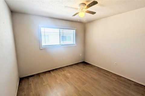 Condo in Venice, Florida, 2 bedrooms  № 2197451 - photo 12