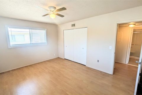 Condo in Venice, Florida, 2 bedrooms  № 2197451 - photo 10