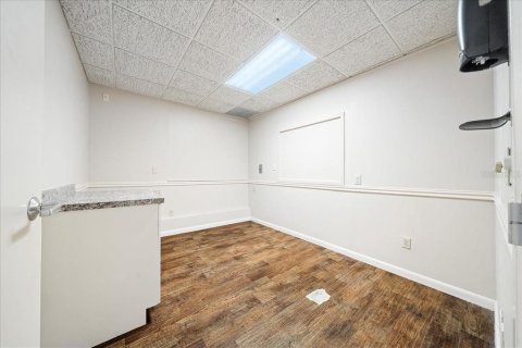 Propiedad comercial en alquiler en Ocala, Florida, 453.36 m2 № 1724749 - foto 13