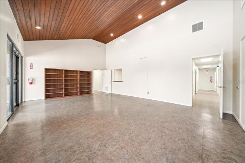 Propiedad comercial en alquiler en Ocala, Florida, 453.36 m2 № 1724749 - foto 5