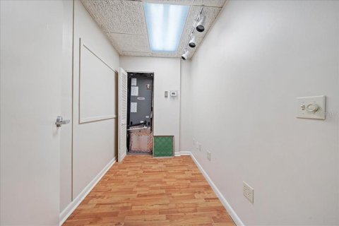 Propiedad comercial en alquiler en Ocala, Florida, 453.36 m2 № 1724749 - foto 11