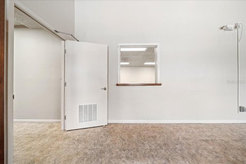 Propiedad comercial en alquiler en Ocala, Florida, 453.36 m2 № 1724749 - foto 7