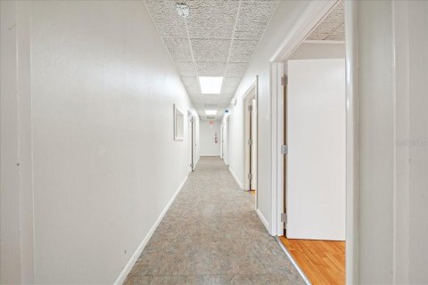 Propiedad comercial en alquiler en Ocala, Florida, 453.36 m2 № 1724749 - foto 6