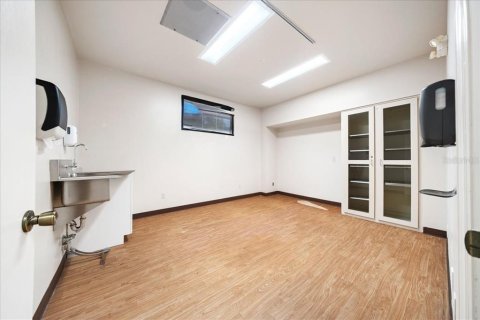 Propiedad comercial en alquiler en Ocala, Florida, 453.36 m2 № 1724749 - foto 26