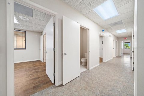 Propiedad comercial en alquiler en Ocala, Florida, 453.36 m2 № 1724749 - foto 23