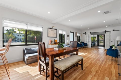 Villa ou maison à vendre à Miami, Floride: 3 chambres, 124.49 m2 № 1956995 - photo 11