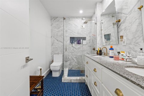 Villa ou maison à vendre à Miami, Floride: 3 chambres, 124.49 m2 № 1956995 - photo 22