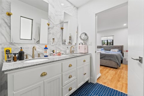 Villa ou maison à vendre à Miami, Floride: 3 chambres, 124.49 m2 № 1956995 - photo 23
