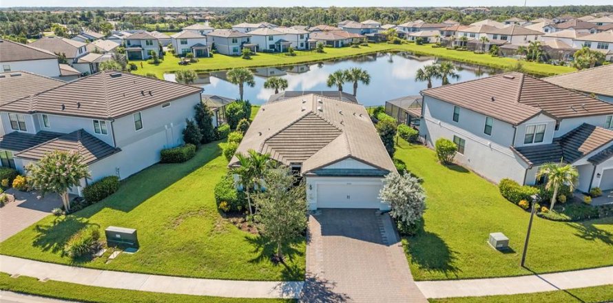 Casa en Lakewood Ranch, Florida 3 dormitorios, 190.82 m2 № 2354468