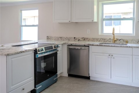 House in Palmetto, Florida 3 bedrooms, 104.79 sq.m. № 1905283 - photo 7