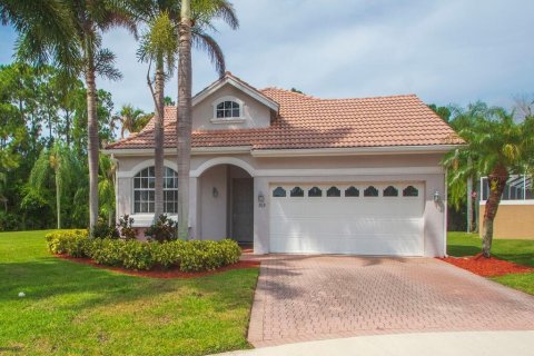 Casa en Port St. Lucie, Florida 3 dormitorios, 174.19 m2 № 2088209