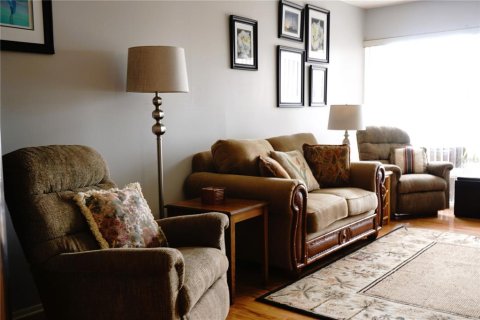 Condominio en alquiler en Holiday, Florida, 2 dormitorios, 71.35 m2 № 1855394 - foto 6