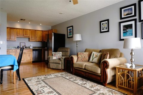 Condominio en alquiler en Holiday, Florida, 2 dormitorios, 71.35 m2 № 1855394 - foto 3