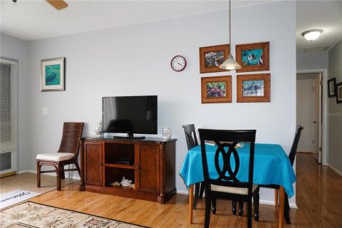 Condominio en alquiler en Holiday, Florida, 2 dormitorios, 71.35 m2 № 1855394 - foto 9