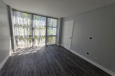 Condominio en venta en Sunny Isles Beach, Florida, 2 dormitorios, 91.79 m2 № 1921803 - foto 12