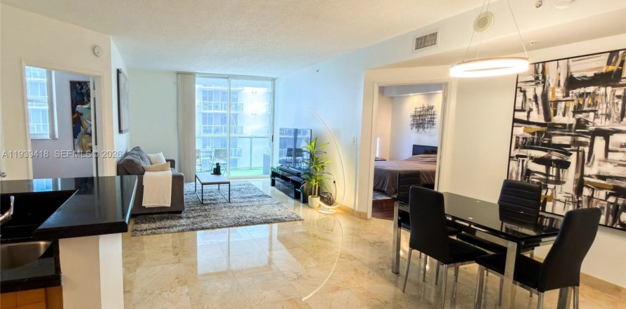 Condominio en Miami, Florida, 2 dormitorios № 2089279