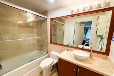Condominio en venta en Miami, Florida, 2 dormitorios, 85.75 m2 № 2089279 - foto 10