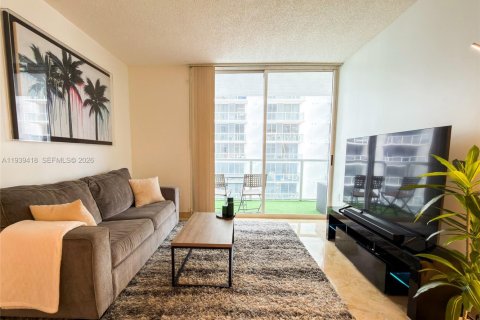 Condominio en venta en Miami, Florida, 2 dormitorios, 85.75 m2 № 2089279 - foto 3