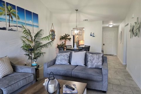 Condo in Venice, Florida, 2 bedrooms  № 2378110 - photo 8