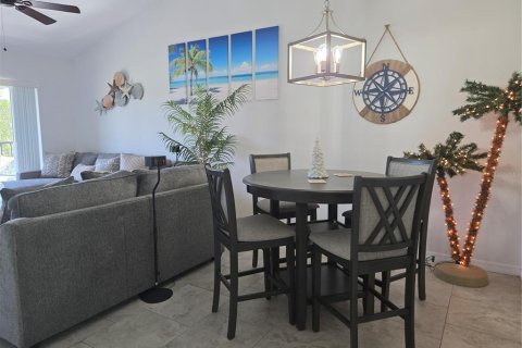 Condo in Venice, Florida, 2 bedrooms  № 2378110 - photo 12