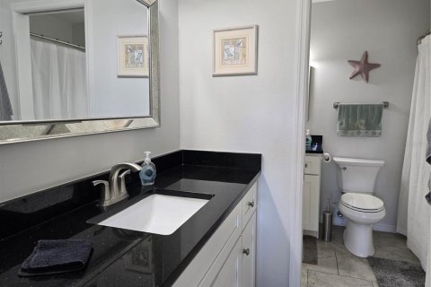Condo in Venice, Florida, 2 bedrooms  № 2378110 - photo 24