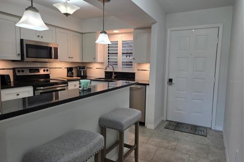 Condo in Venice, Florida, 2 bedrooms  № 2378110 - photo 19