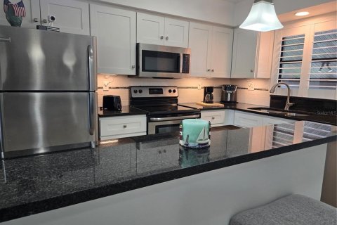 Condo in Venice, Florida, 2 bedrooms  № 2378110 - photo 18