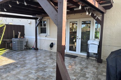 Купить таунхаус в Майами-Гарденс, Флорида 4 спальни, 150.32м2, № 2050496 - фото 25