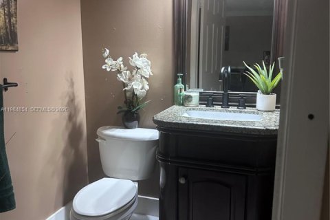 Купить таунхаус в Майами-Гарденс, Флорида 4 спальни, 150.32м2, № 2050496 - фото 17