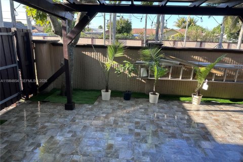 Купить таунхаус в Майами-Гарденс, Флорида 4 спальни, 150.32м2, № 2050496 - фото 23