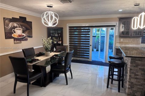 Купить таунхаус в Майами-Гарденс, Флорида 4 спальни, 150.32м2, № 2050496 - фото 9