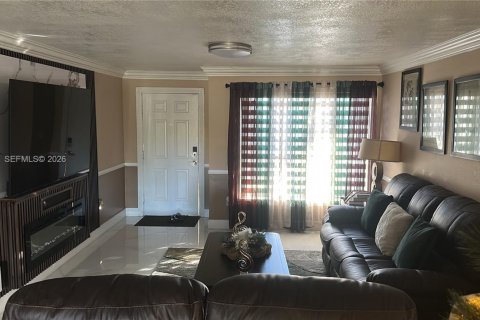 Купить таунхаус в Майами-Гарденс, Флорида 4 спальни, 150.32м2, № 2050496 - фото 5