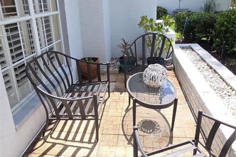 Casa en venta en Spring Hill, Florida, 2 dormitorios, 200.39 m2 № 1883069 - foto 2