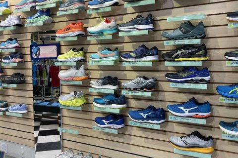 Propiedad comercial en venta en Doral, Florida № 1960657 - foto 7