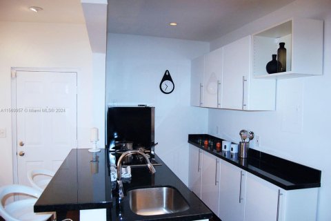Condominio en venta en Miami Beach, Florida, 1 dormitorio, 43.66 m2 № 1741665 - foto 18