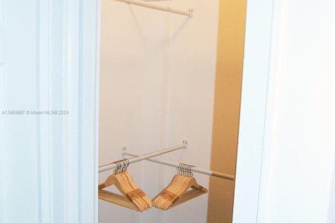 Condominio en venta en Miami Beach, Florida, 1 dormitorio, 43.66 m2 № 1741665 - foto 12