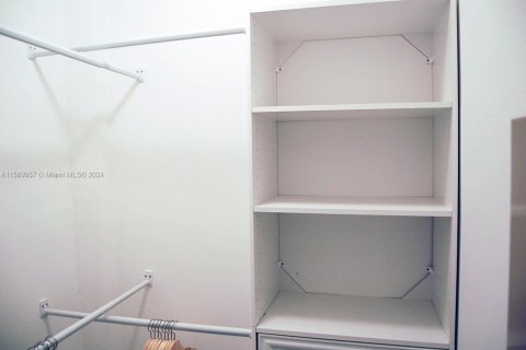 Condominio en venta en Miami Beach, Florida, 1 dormitorio, 43.66 m2 № 1741665 - foto 13