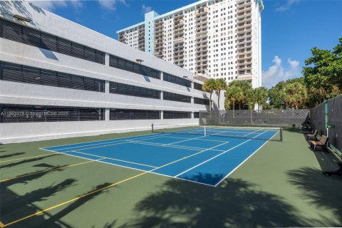 Condominio en venta en Hollywood, Florida, 2 dormitorios, 145.86 m2 № 1945489 - foto 24