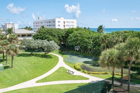 Condominio en venta en Hollywood, Florida, 2 dormitorios, 145.86 m2 № 1945489 - foto 21