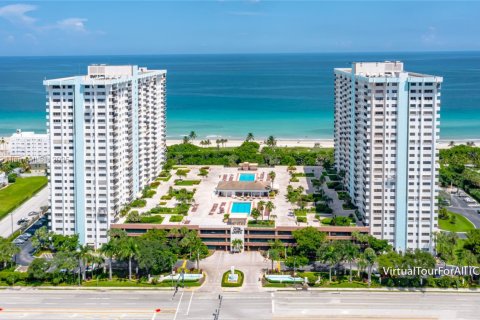 Condominio en venta en Hollywood, Florida, 2 dormitorios, 145.86 m2 № 1945489 - foto 4