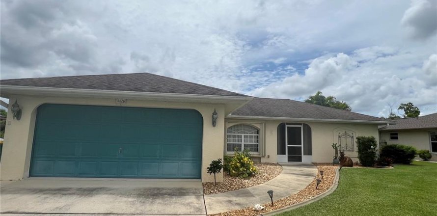 Casa en Port Charlotte, Florida 3 dormitorios, 138.89 m2 № 1855964