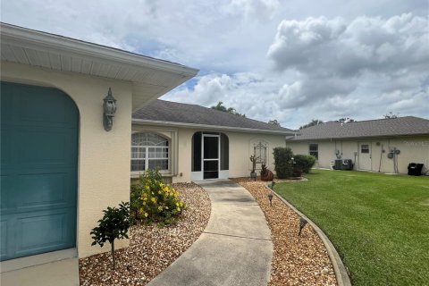 Casa en alquiler en Port Charlotte, Florida, 3 dormitorios, 138.89 m2 № 1855964 - foto 2