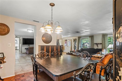 House in Hudson, Florida 2 bedrooms, 141.12 sq.m. № 1909481 - photo 14
