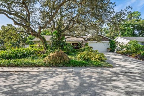 House in Hudson, Florida 2 bedrooms, 141.12 sq.m. № 1909481 - photo 2