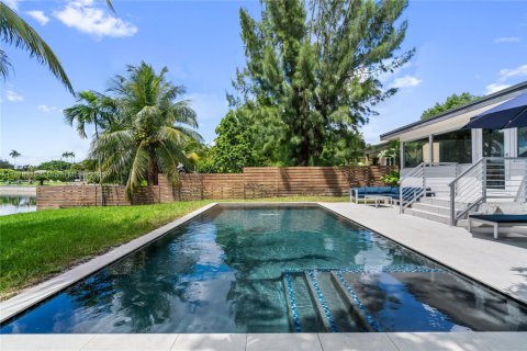 House in Miami Springs, Florida 3 bedrooms, 173.63 sq.m. № 2013469 - photo 27