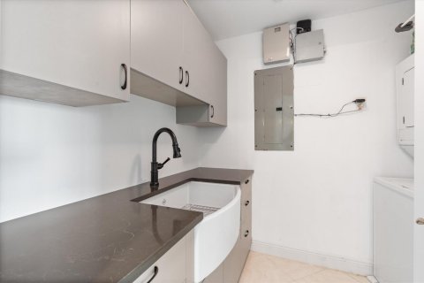 Condo in Boca Raton, Florida, 2 bedrooms  № 2382749 - photo 21