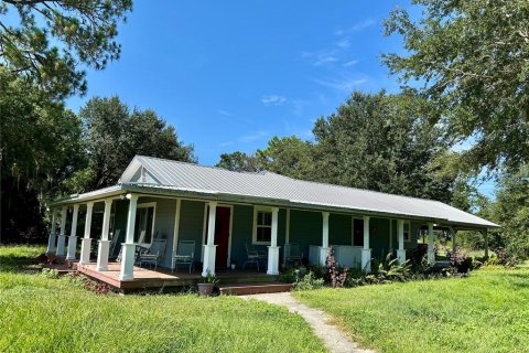 House in Wauchula, Florida 3 bedrooms, 186.18 sq.m. № 1873342 - photo 1