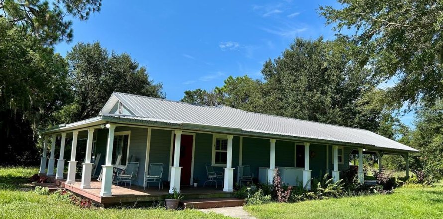House in Wauchula, Florida 3 bedrooms, 186.18 sq.m. № 1873342